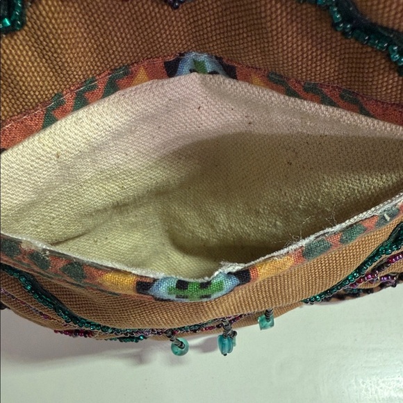 CANVAS BEADED BULLET BAG/SMALL PURSE MADE IN THE CREE NATION OF MISTISSINI! - Picture 4 of 8